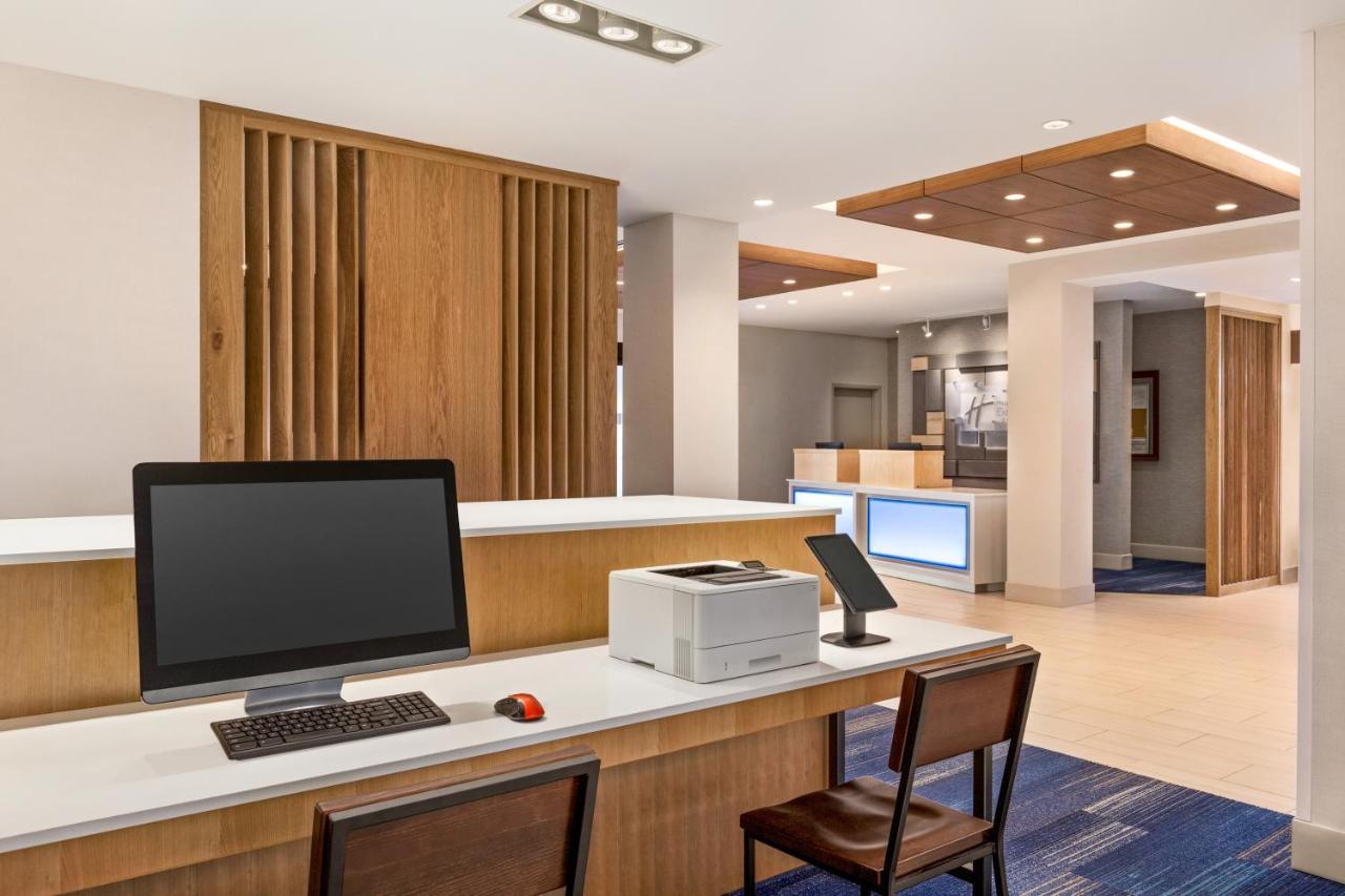 Holiday Inn Express & Suites Denver Airport By Ihg Esterno foto